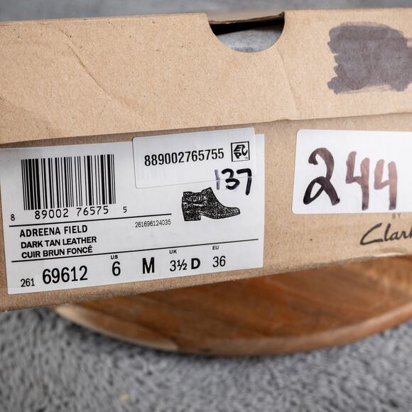 Clarks Adreena Field Women's Boot Brown Leather Upper Size 6 M - Picture 6 of 6